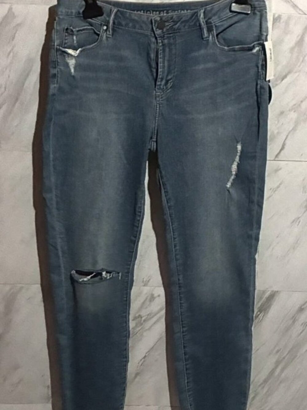 Articles of Society Size 32 Ripped Denim Jeans – Casual Everyday Style
